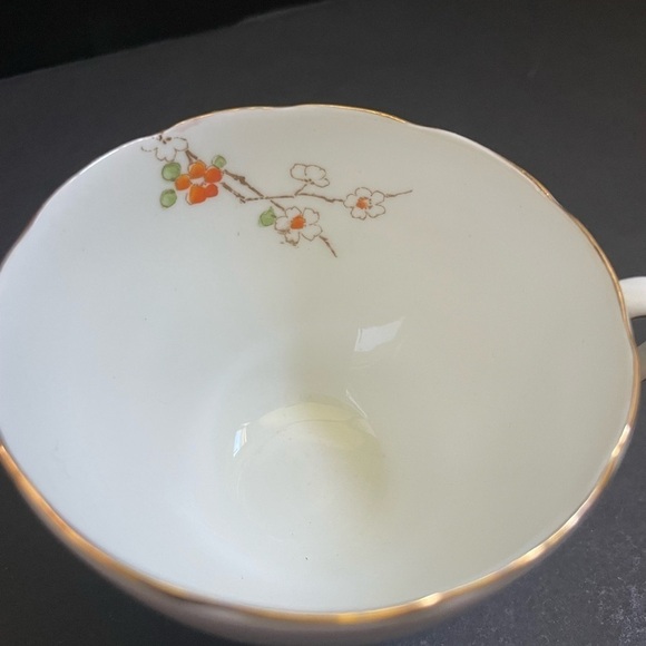 Foley bone china vintage footed teacup - Picture 2 of 9